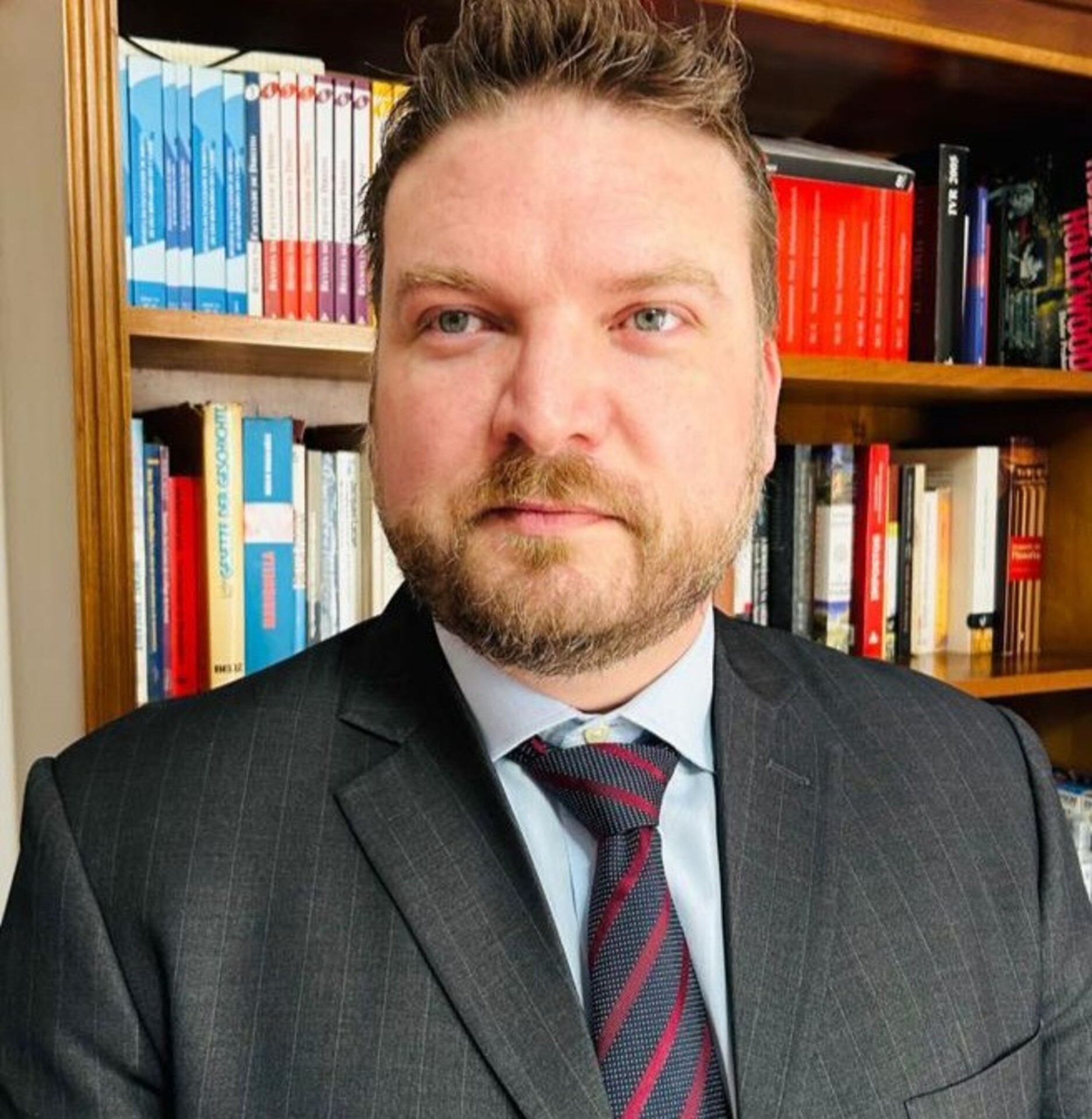  *Jonathan Hernandes Marcantonio é advogado na área Empresarial; doutor em Teoria e Filosofia do Direito e do Estado, professor nas áreas de Teoria, Filosofia e História do Direito; Direito Constitucional, Internacional e Humanos na USP/Ribeirão Preto/SP